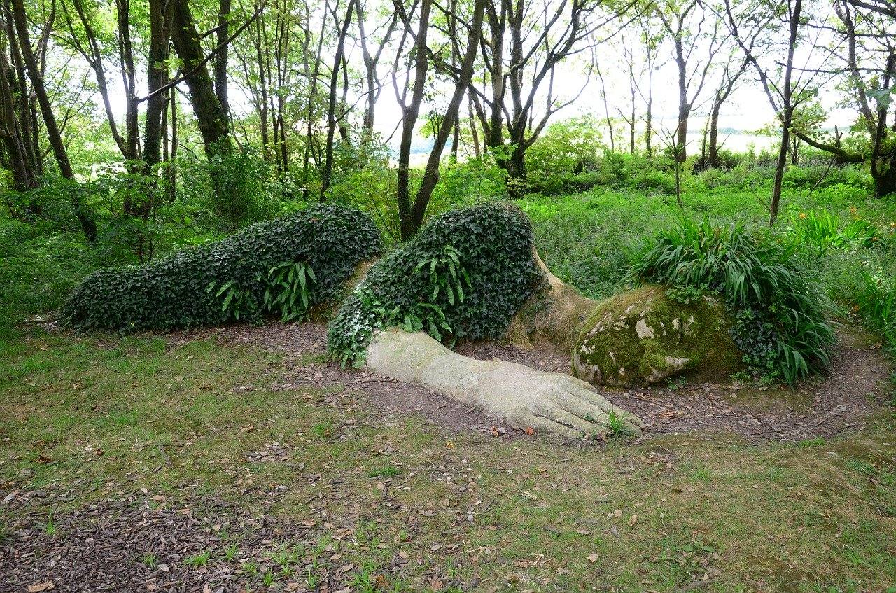 Mud Maiden sculpture at The Lost Gardens of Heligan